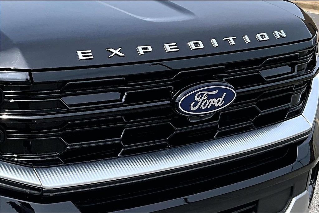 Certified 2025 Ford Expedition Platinum AWD/4WD image 31