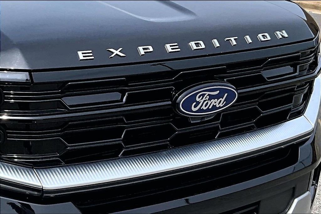 Certified 2025 Ford Expedition Platinum AWD/4WD image 31