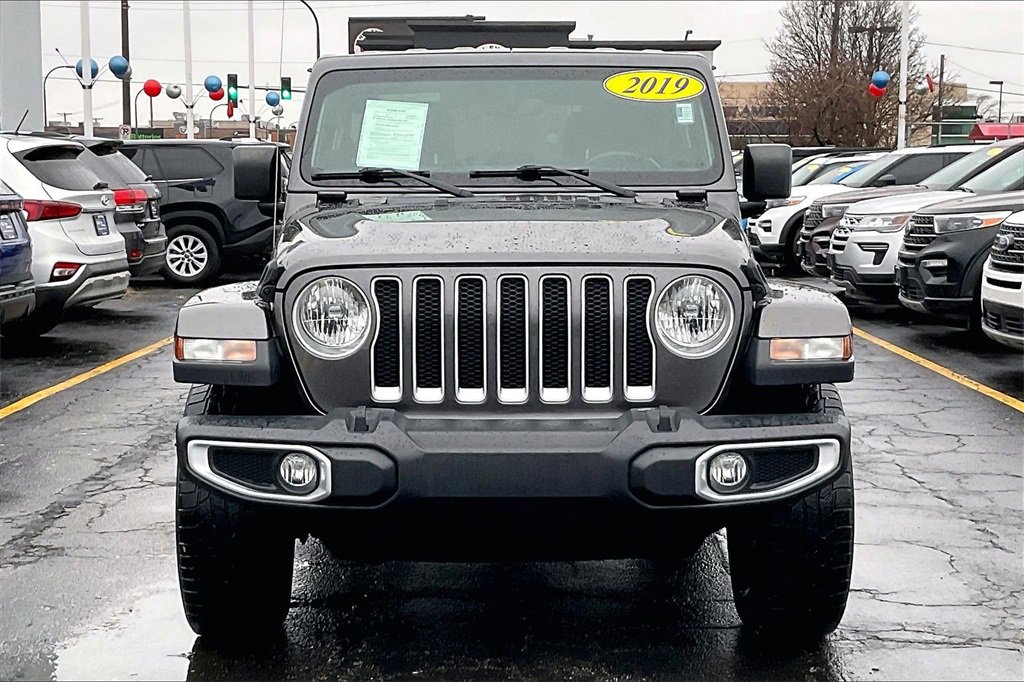 Used 2019 Jeep Wrangler Unlimited Sahara image 2