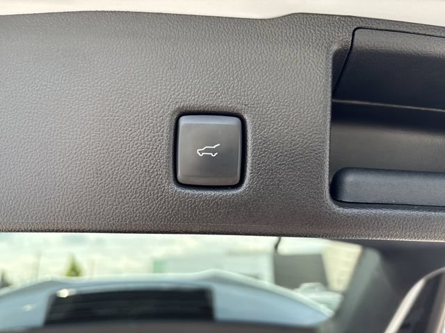 Certified 2025 Ford Escape ST-Line Select AWD/4WD image 21