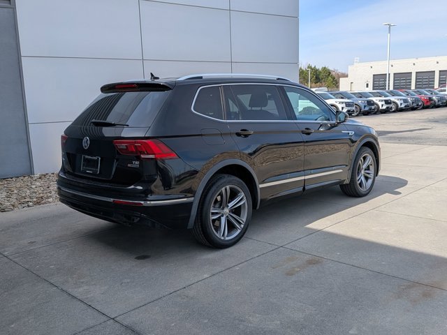 Used 2018 Volkswagen Tiguan SEL w/ R-Line Package image 5