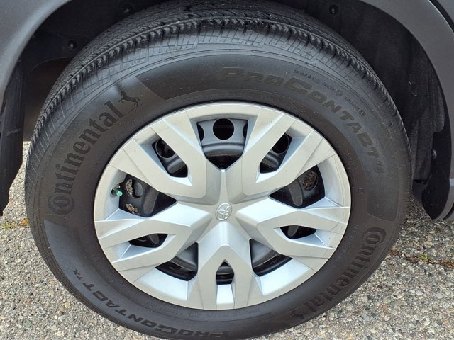 Used 2024 Toyota Corolla Cross L FWD image 25
