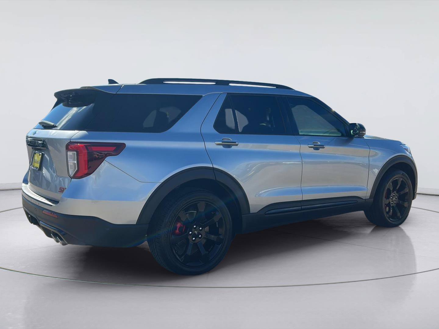 Certified 2021 Ford Explorer ST w/ Equipment Group 401A AWD/4WD image 4