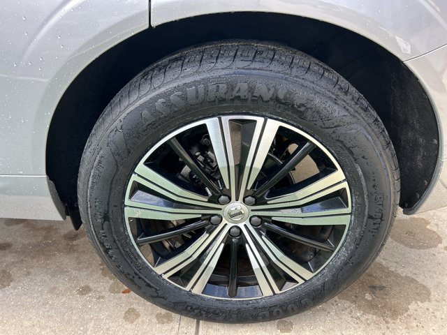 Used 2022 Volvo XC60 B5 Inscription w/ Protection Package Premier FWD image 9