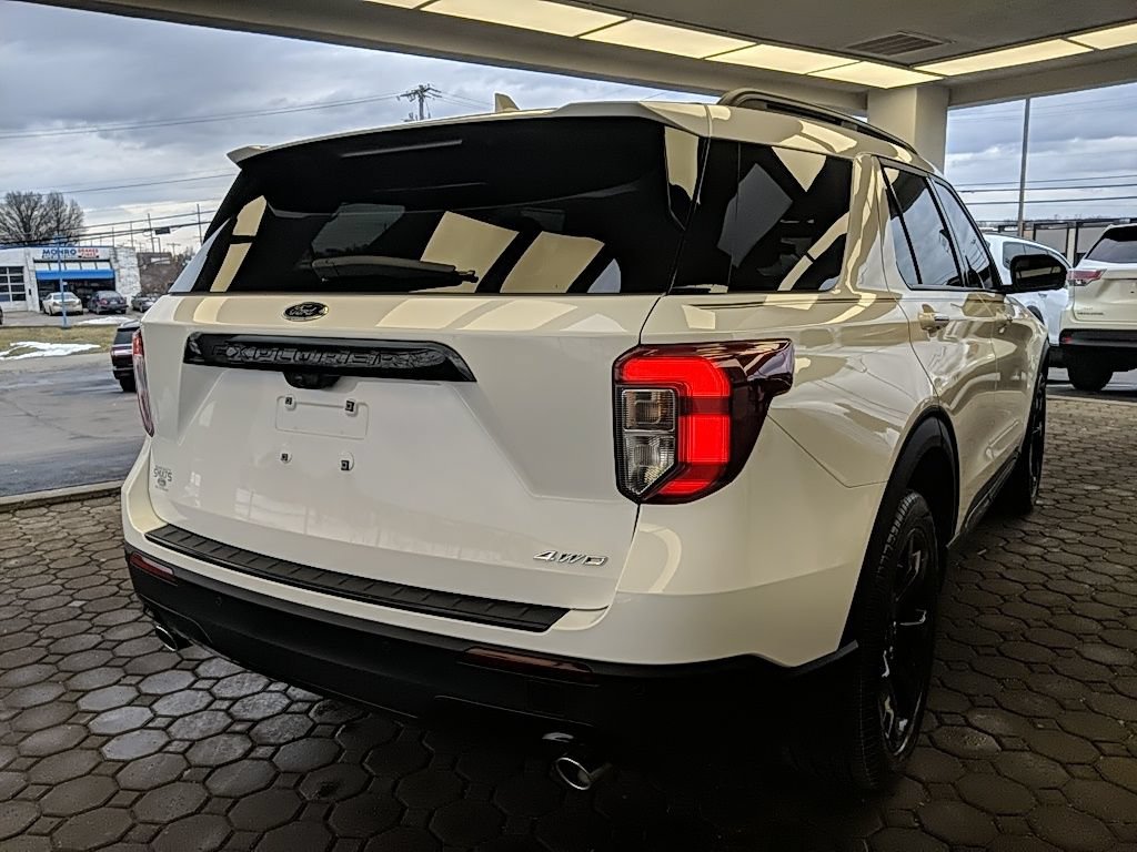 Certified 2023 Ford Explorer ST-Line AWD/4WD image 5