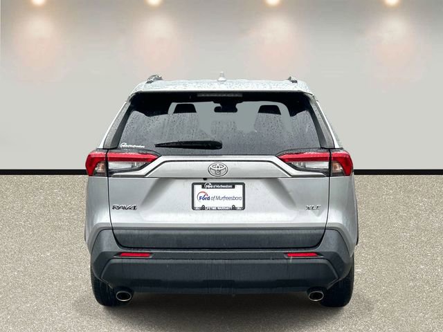 Used 2021 Toyota RAV4 XLE FWD image 6