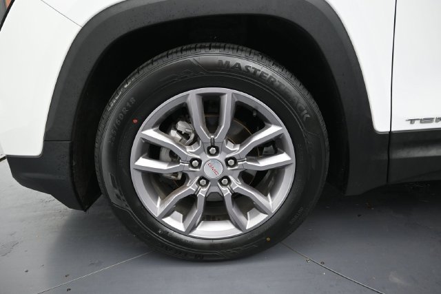 Used 2023 GMC Terrain SLT FWD image 9