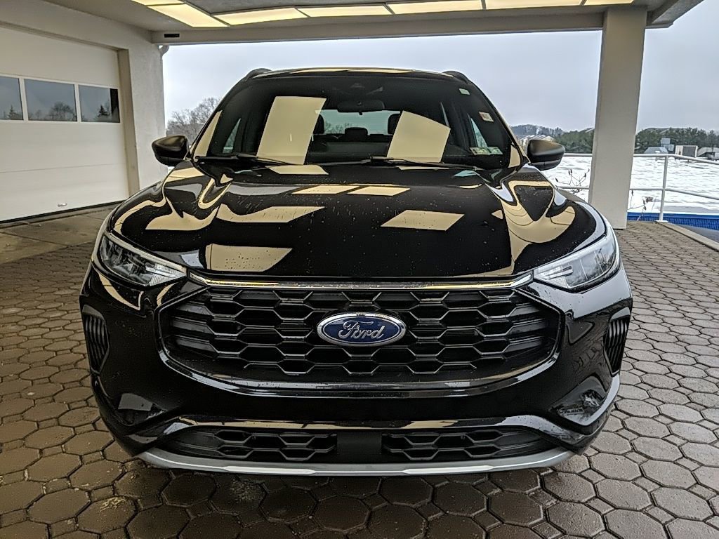 Certified 2024 Ford Escape ST-Line w/ Tech Pack #1 image 8