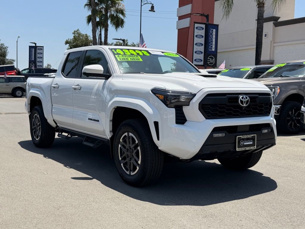 Used 2024 Toyota Tacoma TRD Sport w/ TRD Sport Premium Package AWD/4WD image 2