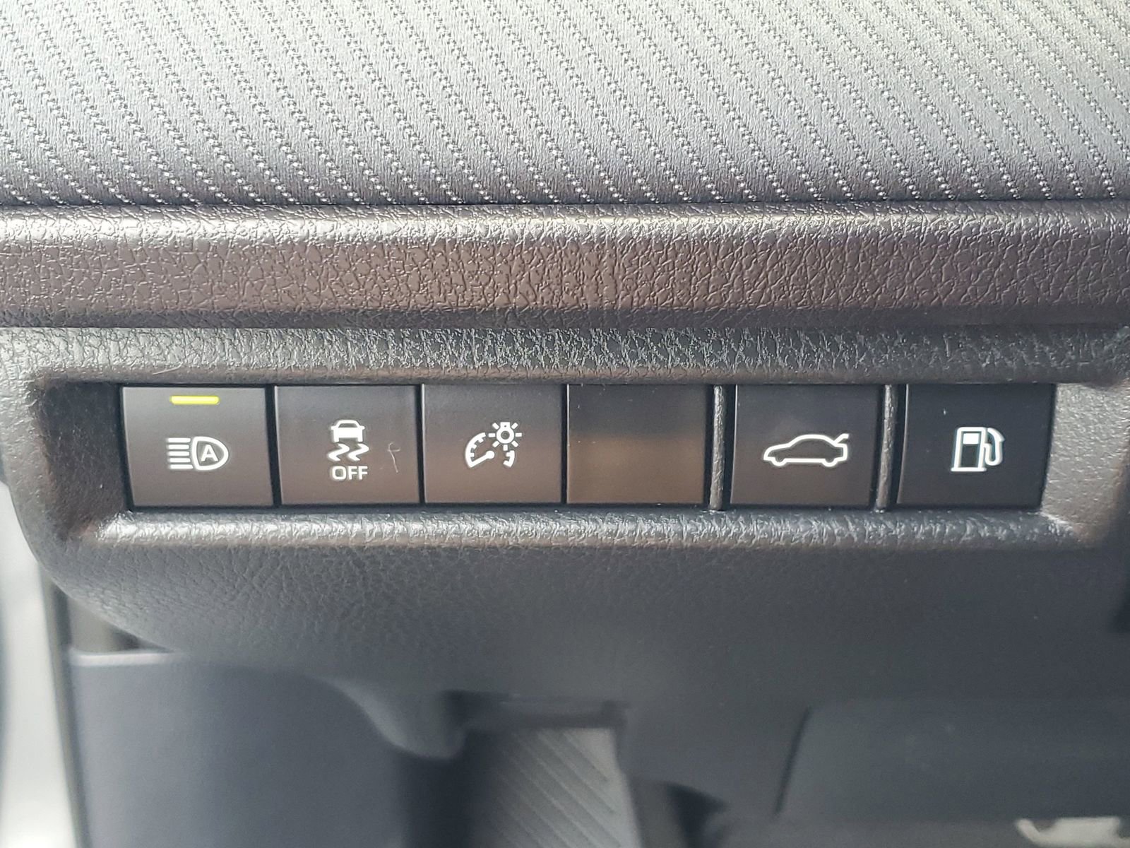 Used 2025 Toyota Camry SE FWD image 29