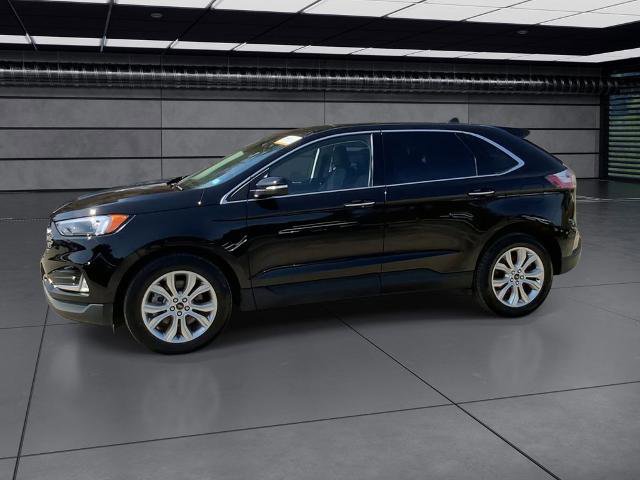 Certified 2024 Ford Edge Titanium image 3