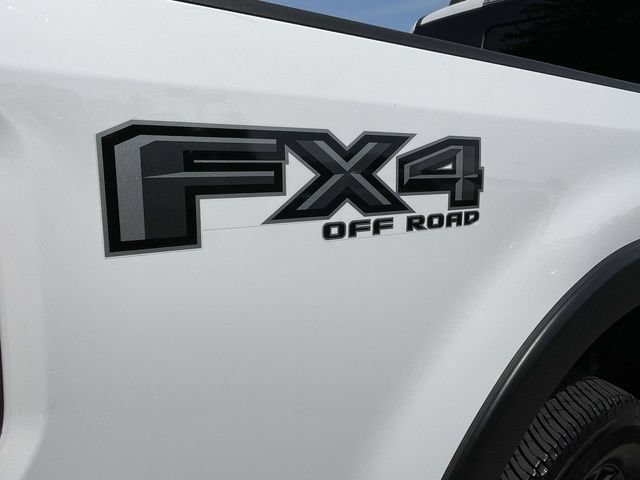 Certified 2022 Ford F250 XLT w/ Black Appearance Package AWD/4WD image 32