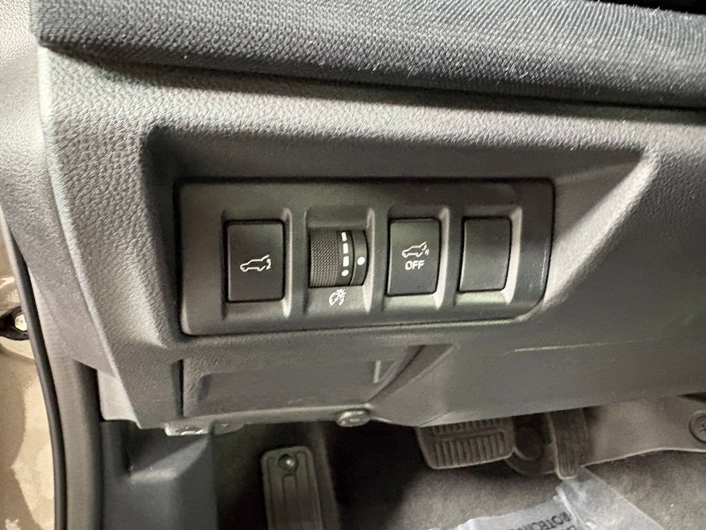 Used 2023 Subaru Outback Premium AWD/4WD image 13