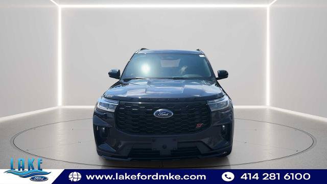Certified 2025 Ford Explorer ST AWD/4WD image 2