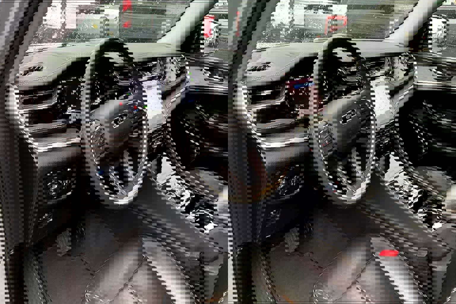 Used 2022 Jeep Grand Cherokee Limited 4xe image 8