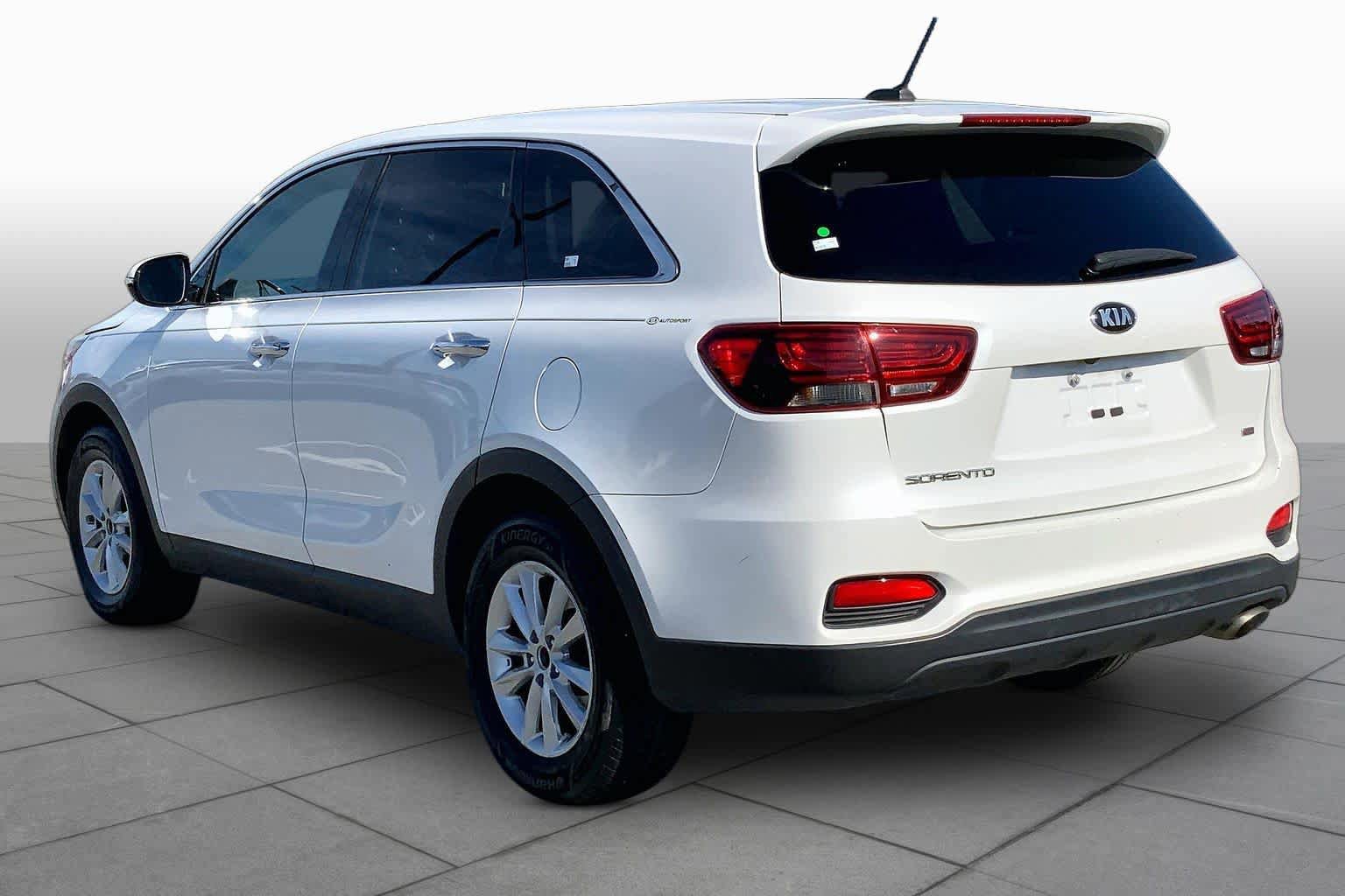 Used 2020 Kia Sorento L FWD image 12