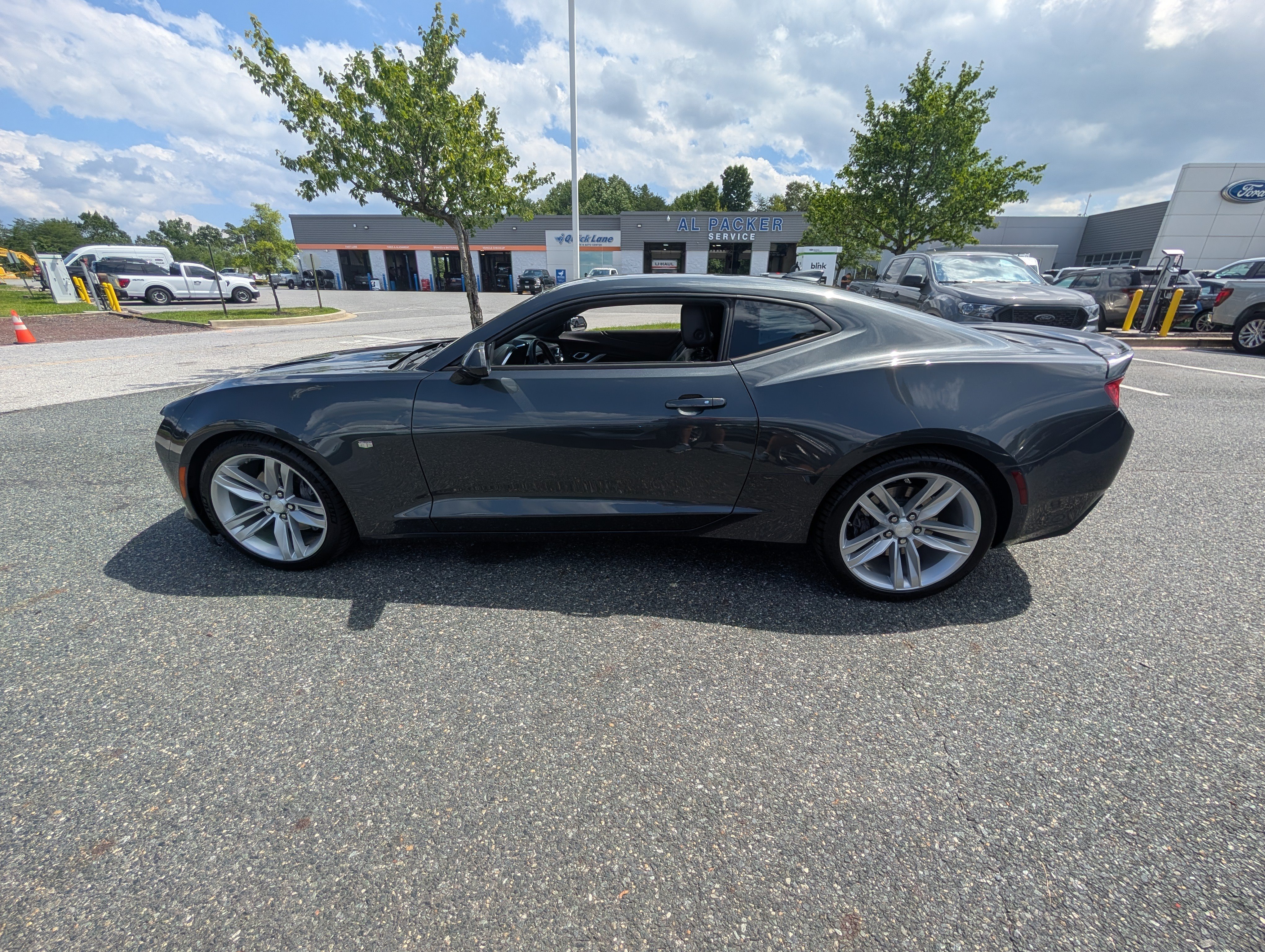 Used 2018 Chevrolet Camaro SS RWD image 6