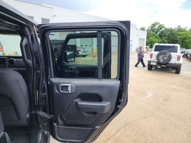 Used 2022 Jeep Gladiator Sport AWD/4WD image 23