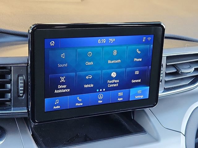 Certified 2022 Ford Explorer XLT w/ Equipment Group 202A AWD/4WD image 30