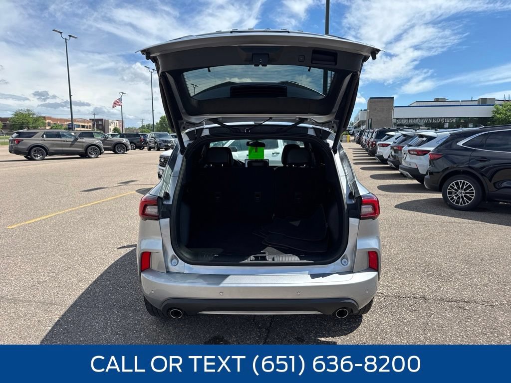Certified 2023 Ford Escape ST-Line Elite AWD/4WD image 41