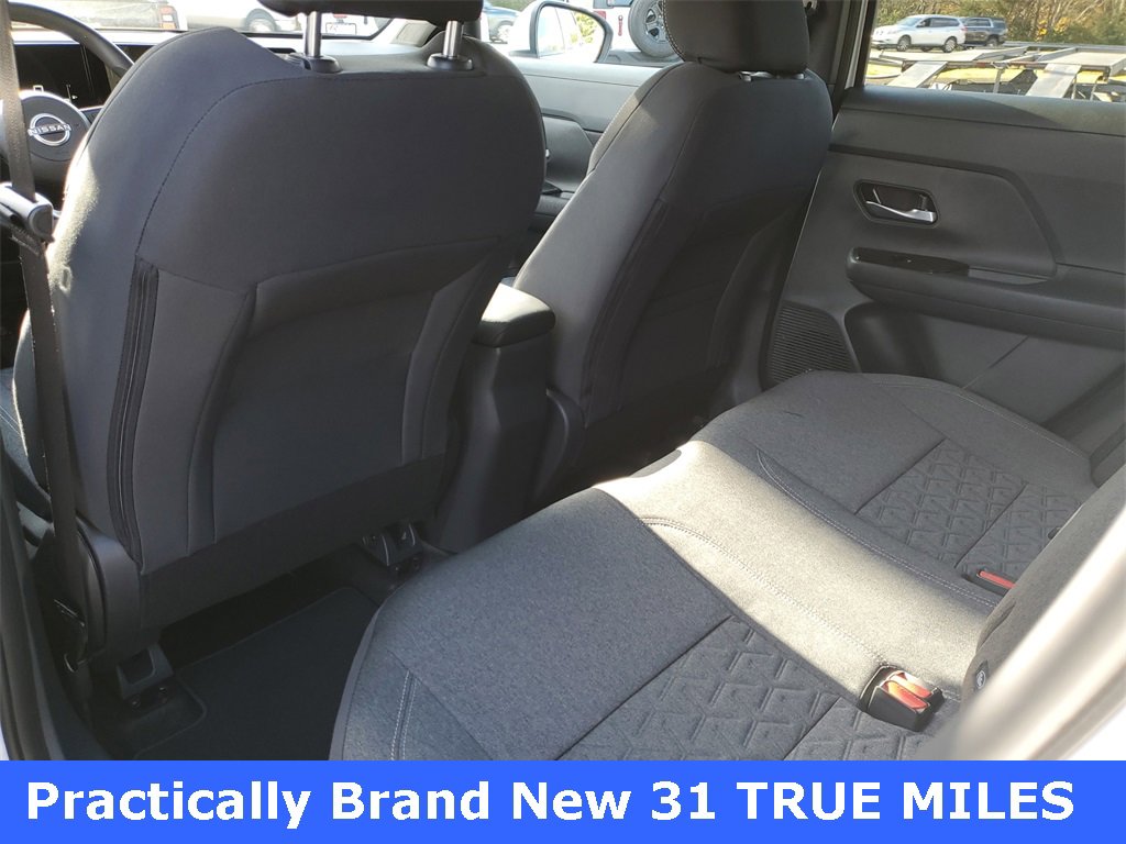 Used 2025 Nissan Kicks SV image 11