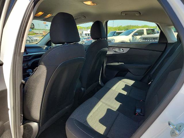 Used 2023 Kia Forte LXS w/ LXS Technology Package FWD image 9