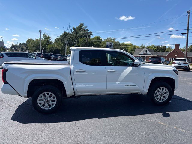 Used 2026 Toyota Tacoma SR5 AWD/4WD image 8