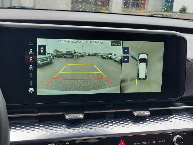 Used 2024 Kia Carnival SX Prestige FWD image 17
