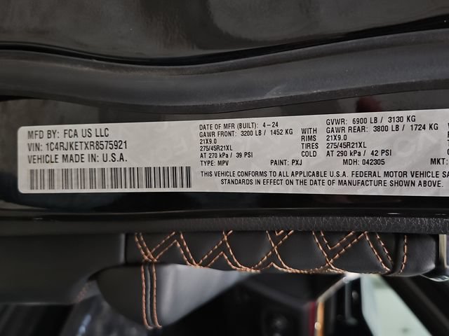 Used 2024 Jeep Grand Cherokee L Summit AWD/4WD image 32