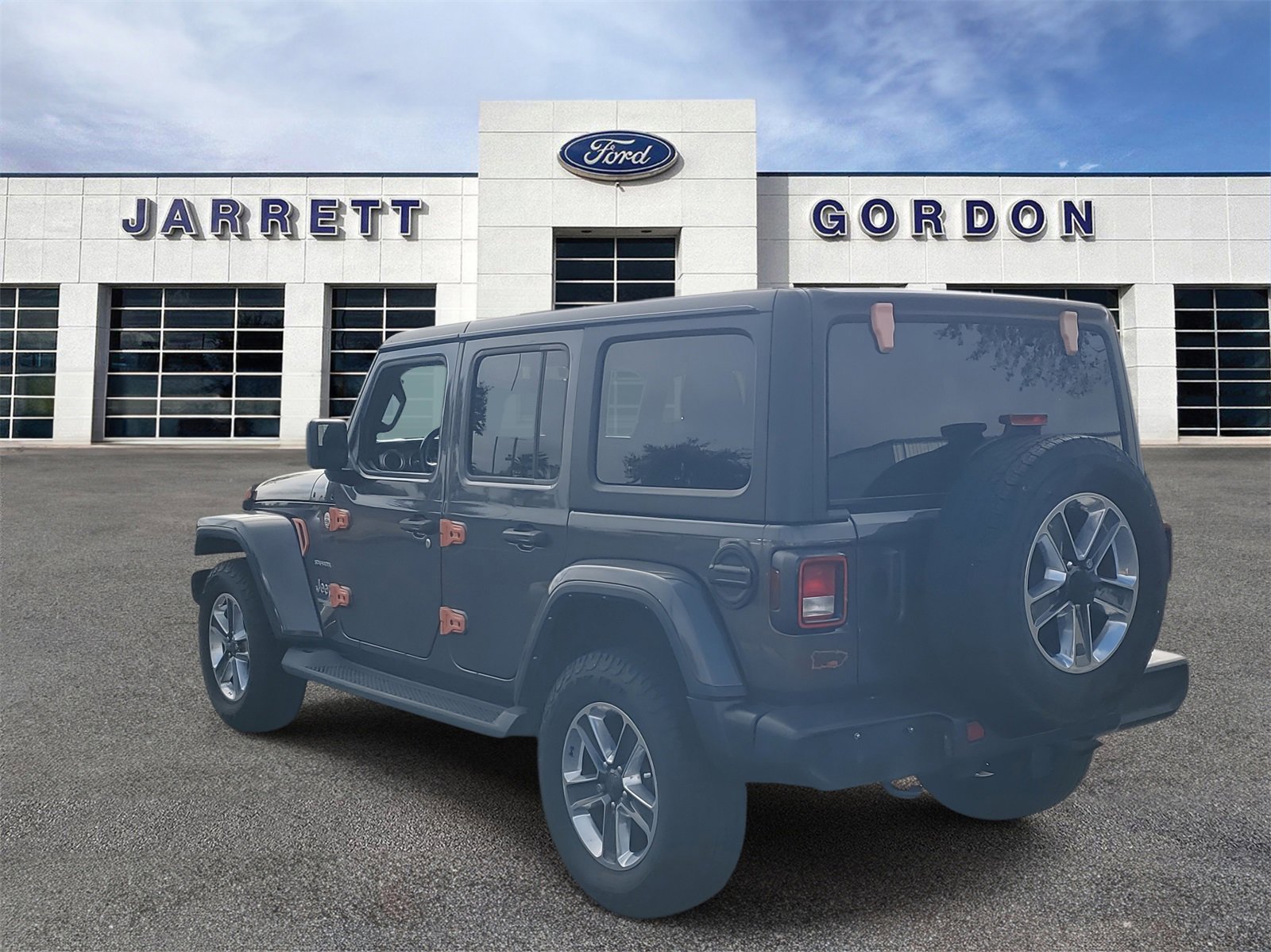 Used 2022 Jeep Wrangler Unlimited Sahara w/ Cold Weather Group image 2