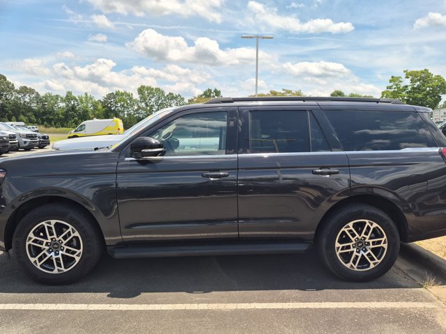 Certified 2025 Ford Expedition Active RWD image 5