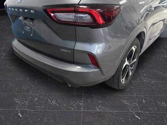 Certified 2025 Ford Escape ST-Line Elite w/ Premium Technology Package image 33