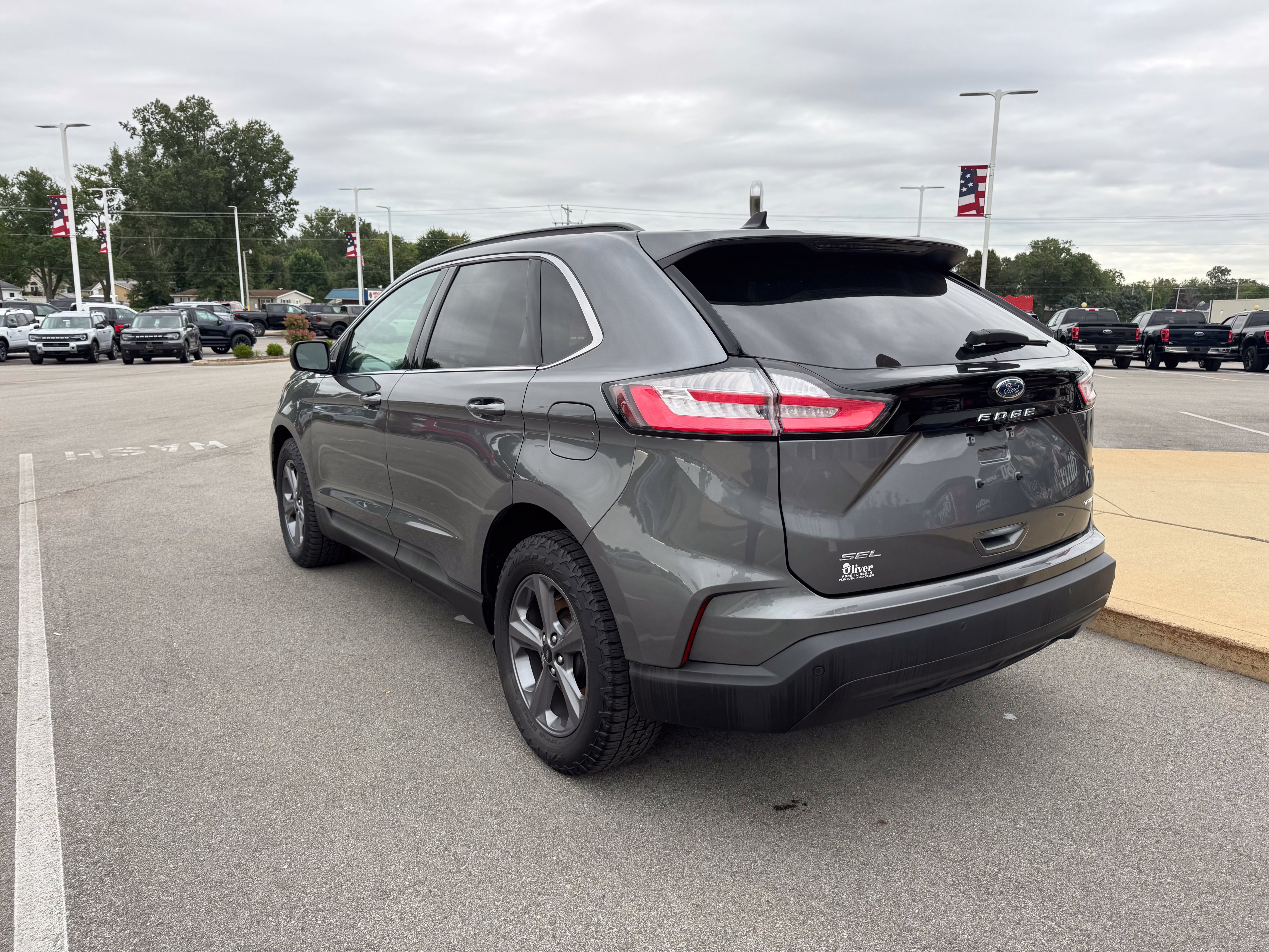 Certified 2022 Ford Edge SEL w/ Sport Appearance Package AWD/4WD image 5