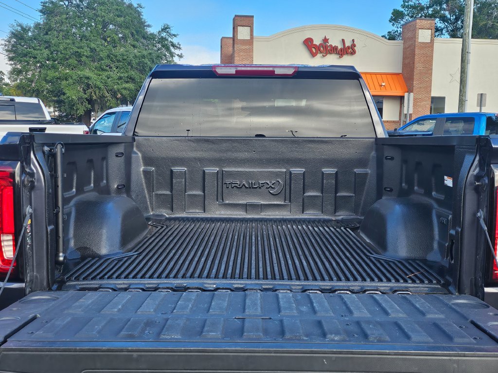 Used 2025 GMC Sierra 1500 SLT RWD image 12