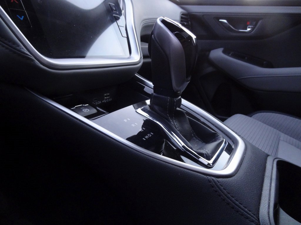 Used 2025 Subaru Outback Premium image 8