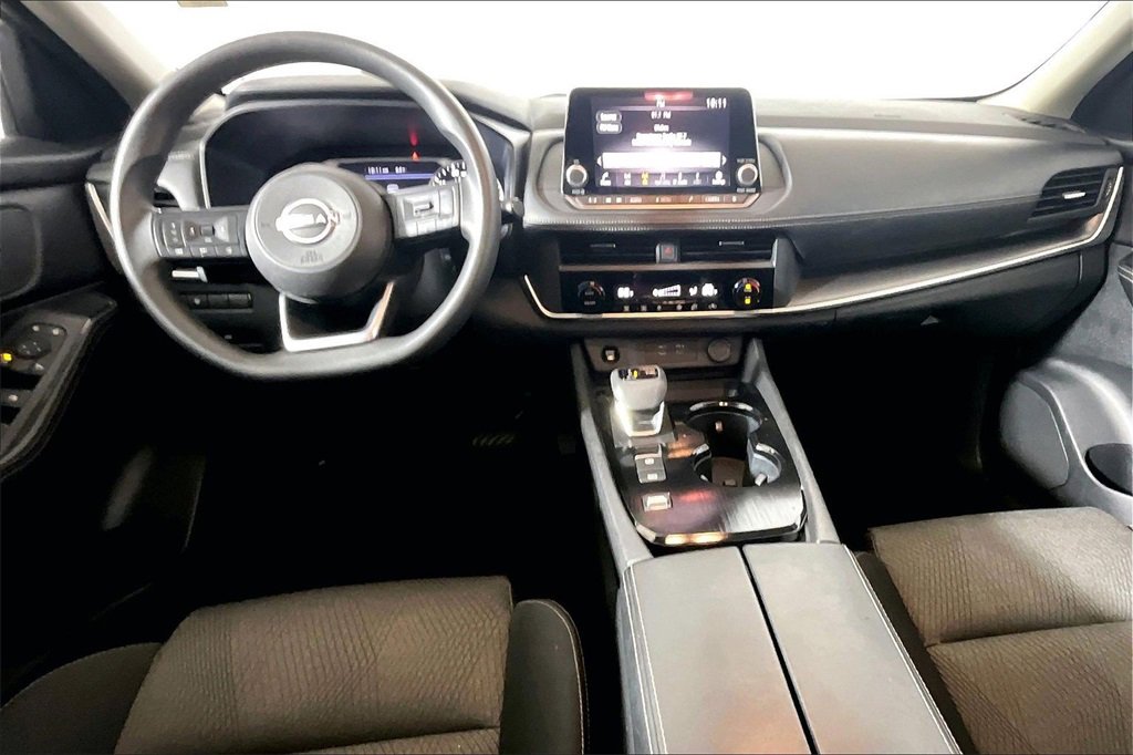 Used 2024 Nissan Rogue SV image 11