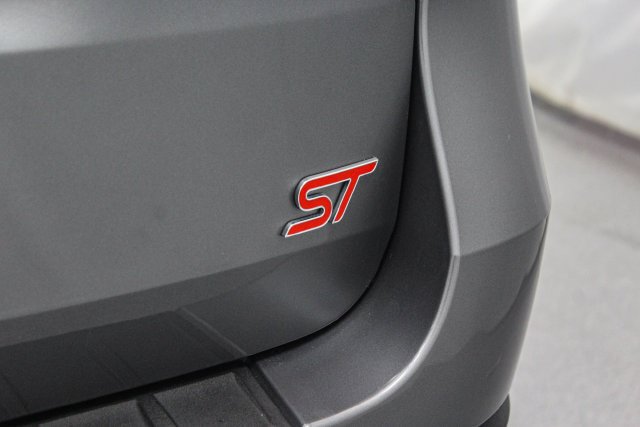 Certified 2025 Ford Explorer ST AWD/4WD image 10