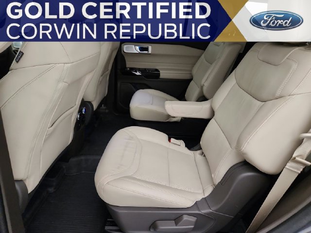 Certified 2023 Ford Explorer Platinum w/ Technology Package AWD/4WD image 28