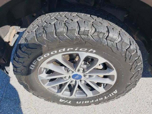 Certified 2019 Ford F150 Lariat w/ Equipment Group 502A Luxury AWD/4WD image 14