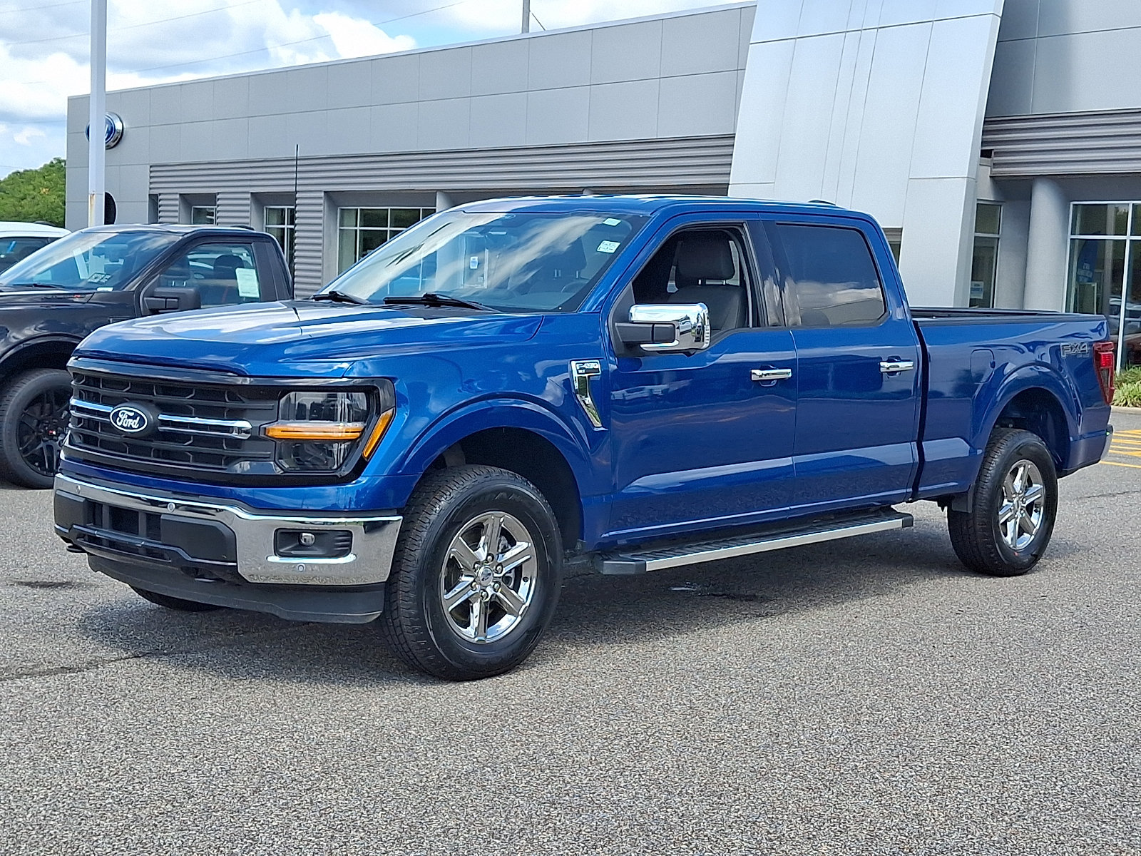Certified 2025 Ford F150 XLT w/ Equipment Group 302A MID AWD/4WD image 5