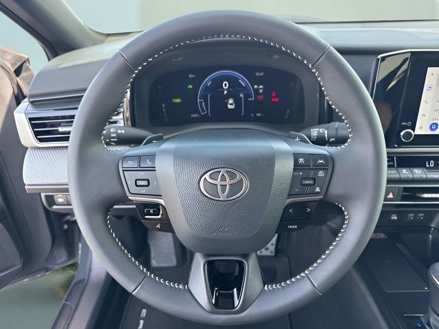 Used 2025 Toyota Camry SE w/ Convenience Package FWD image 21