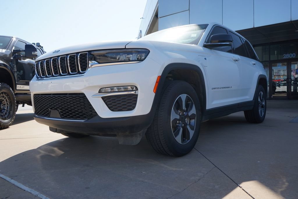 Used 2024 Jeep Grand Cherokee Limited 4xe AWD/4WD image 4