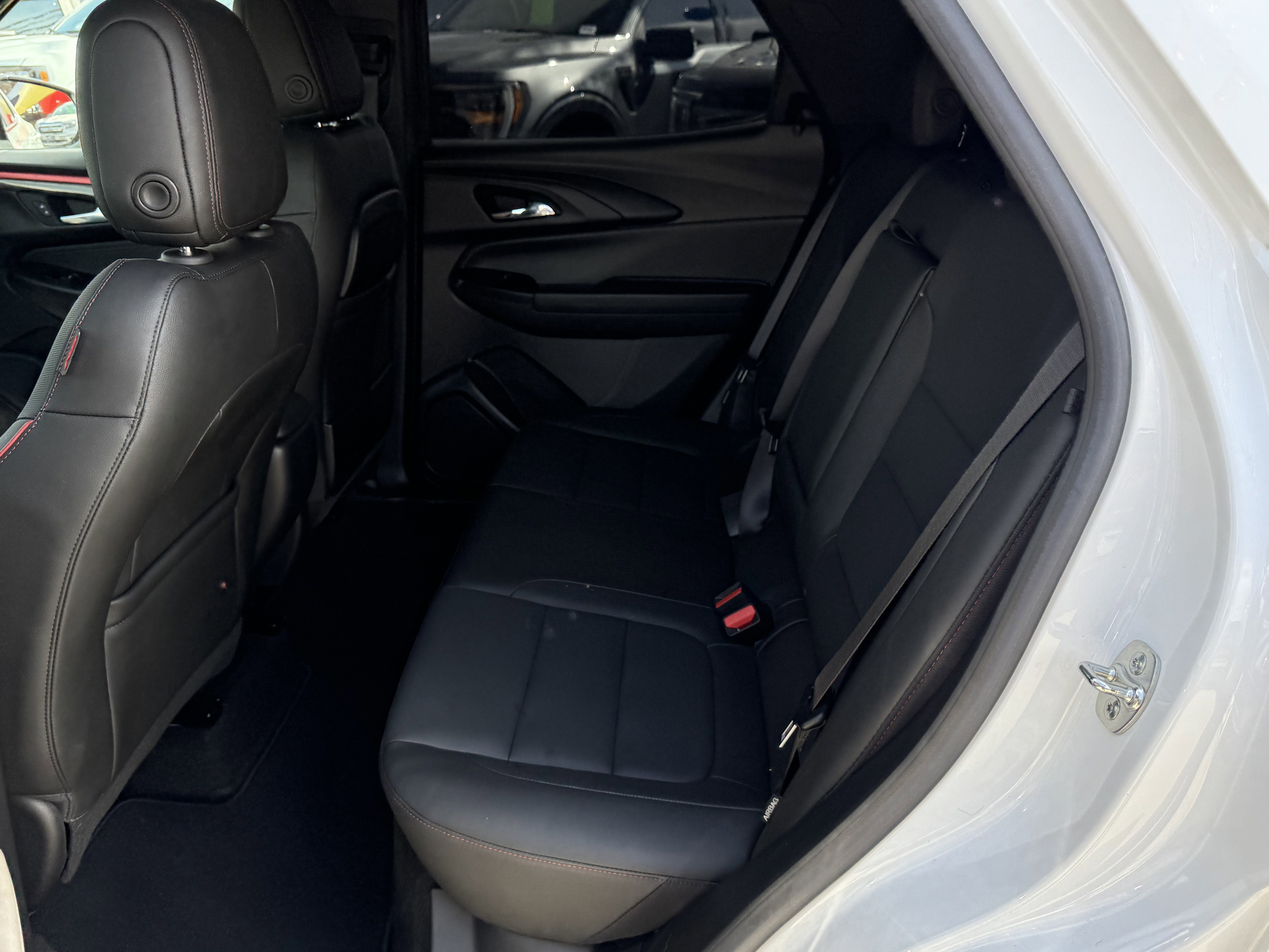 Used 2024 Chevrolet TrailBlazer RS w/ Driver Confidence Package image 13