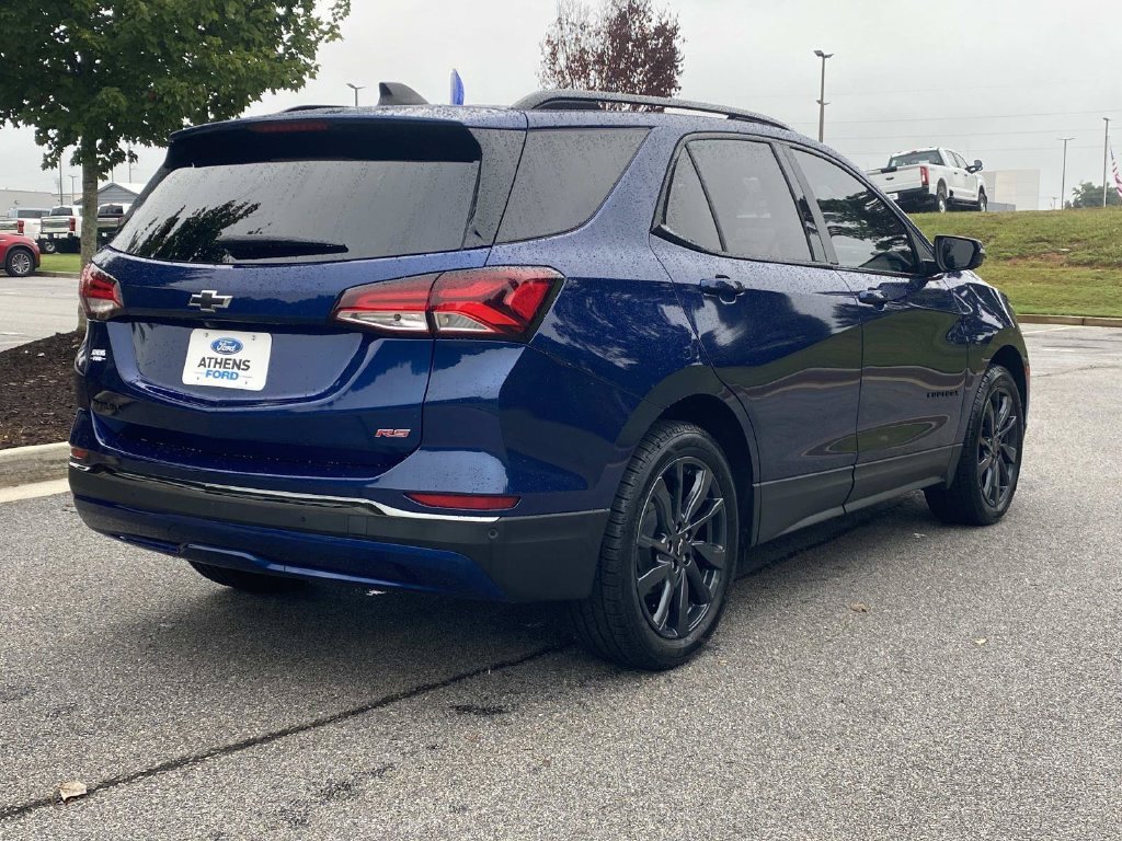 Used 2023 Chevrolet Equinox RS FWD image 3