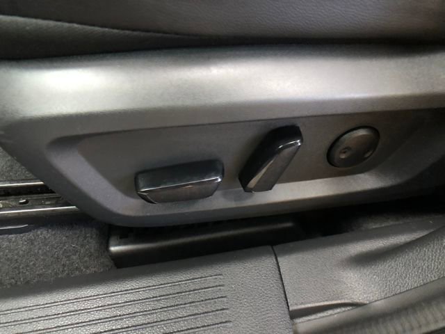 Used 2021 Nissan Rogue SL w/ Premium Package image 11