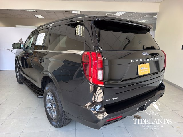 Certified 2025 Ford Expedition Active RWD image 6