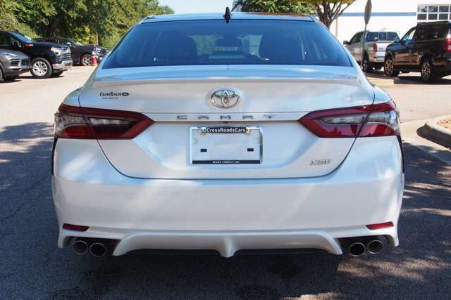 Used 2022 Toyota Camry XSE FWD image 6