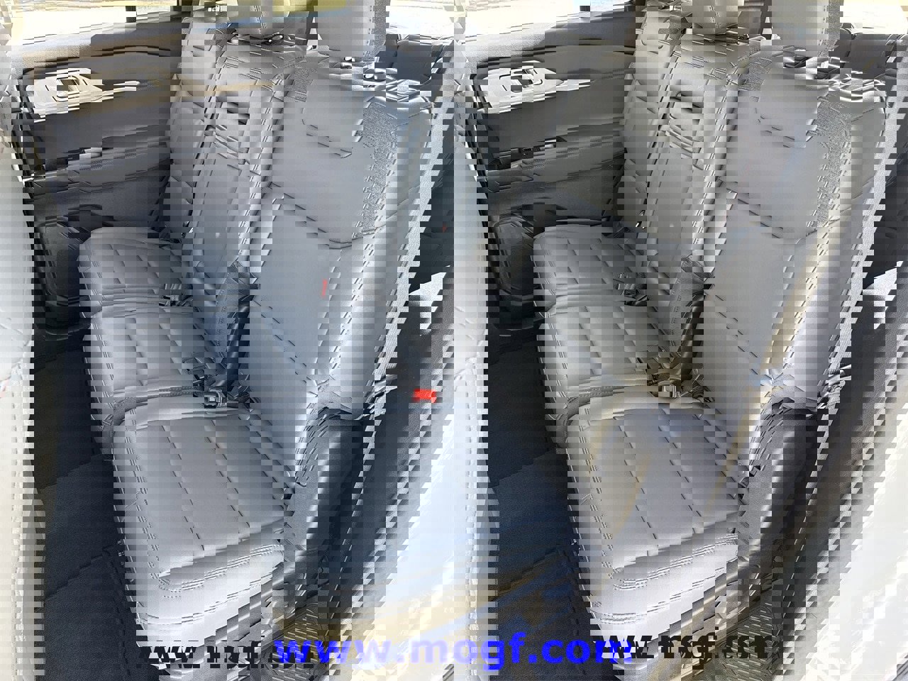 Certified 2025 Ford Explorer Active w/ Active Comfort Package image 23