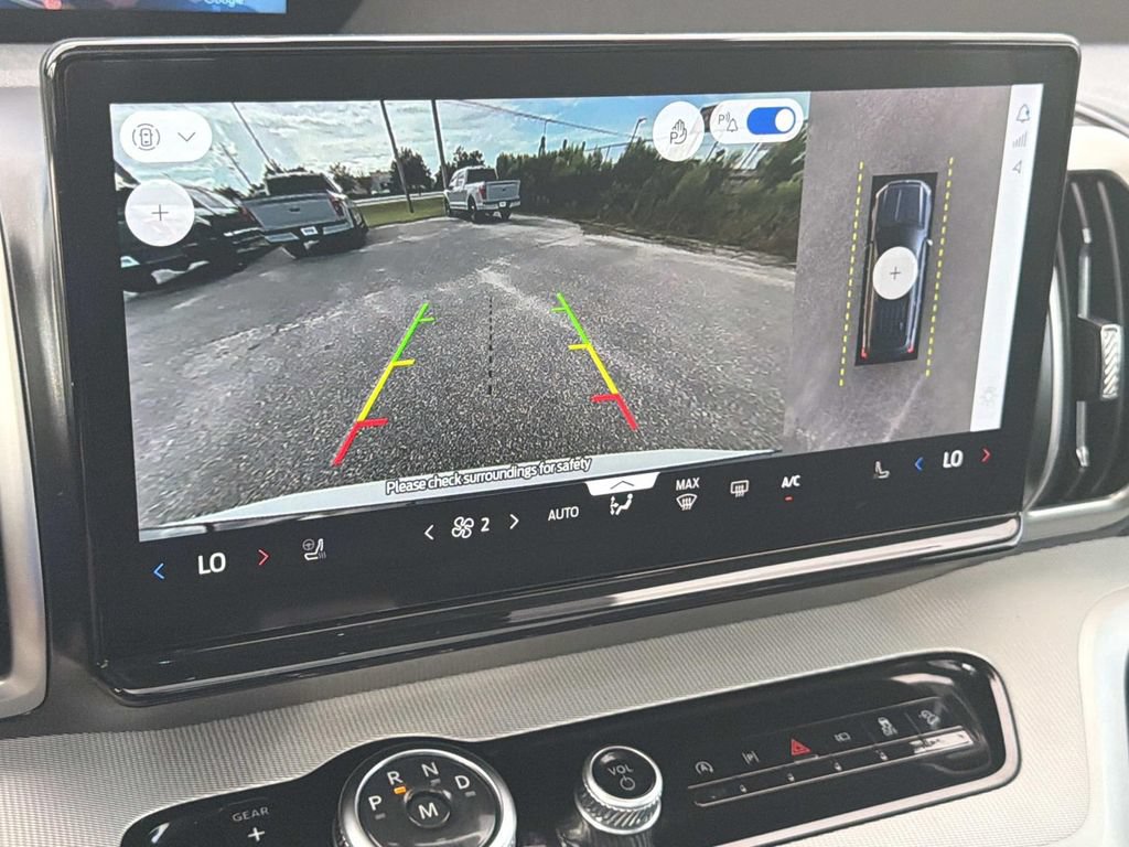 Certified 2025 Ford Expedition Active AWD/4WD image 25