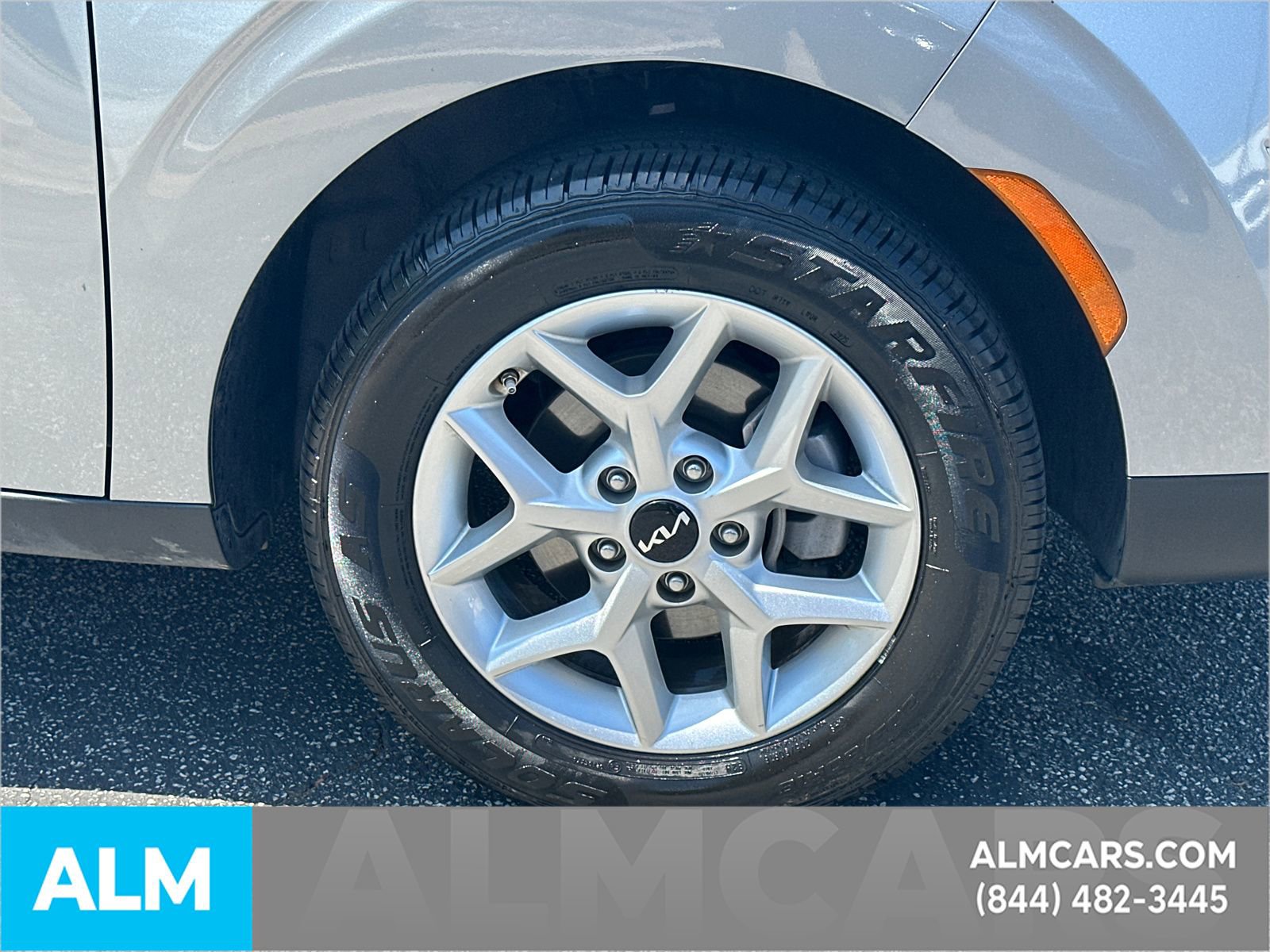 Used 2025 Kia Soul LX w/ LX Technology Package FWD image 31
